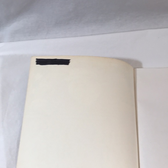 “Miracles on 34th Street”-Paper Back by: V. Davies - Picture 3 of 8